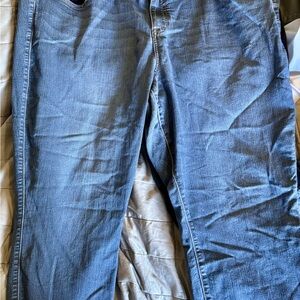 Women’s ankle jeans